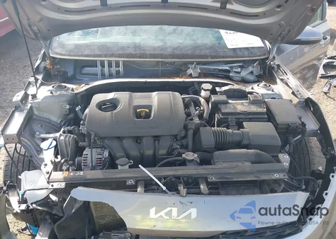 2023 Kia Forte Lxs z USA, uszkodzony, nr VIN 3KPF24AD1PE555862